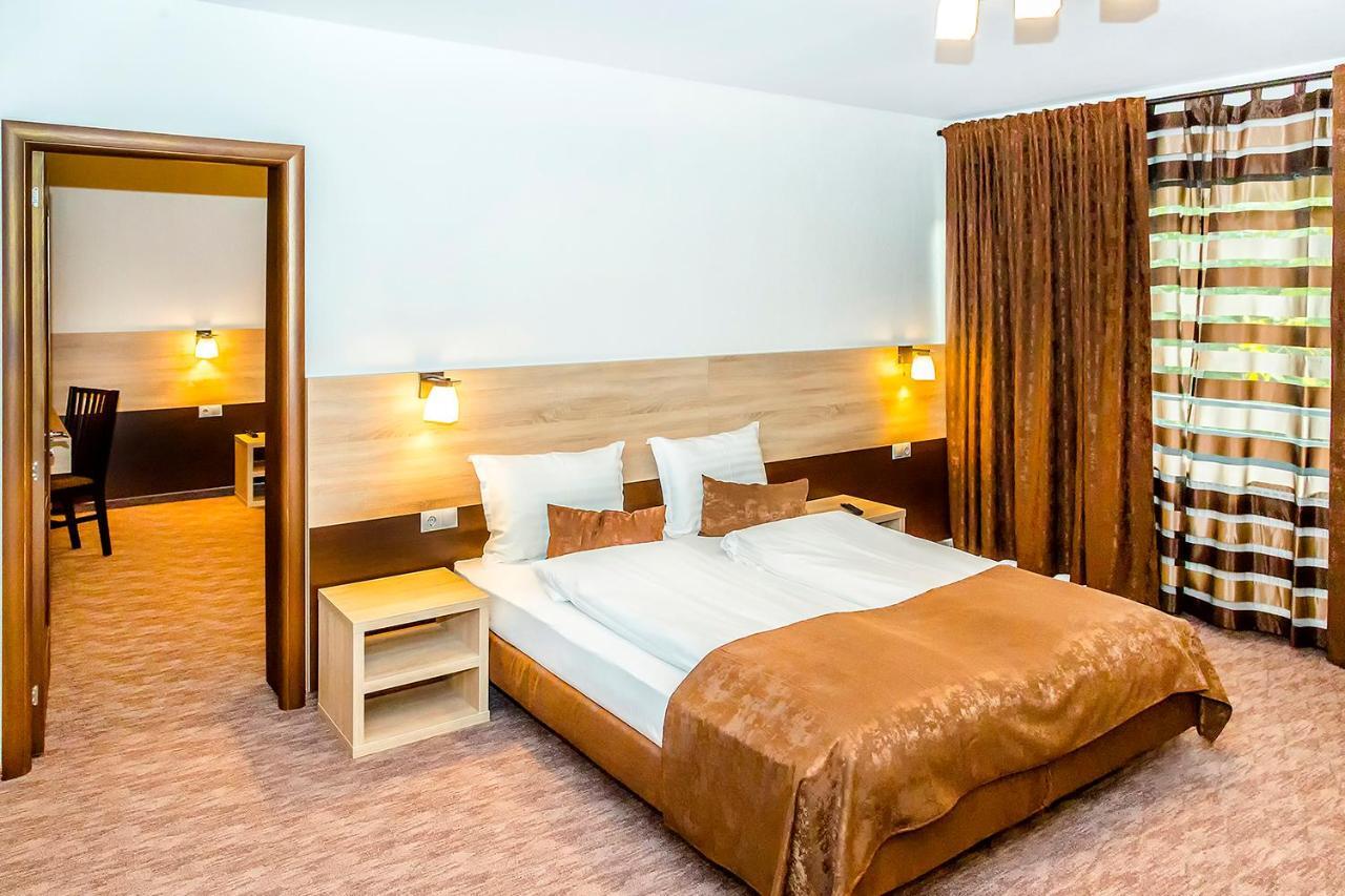 Casa Baimareana Hotel Baia Mare Ngoại thất bức ảnh