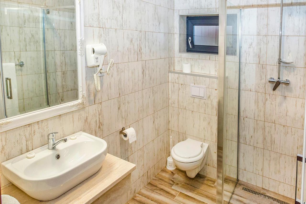 Casa Baimareana Hotel Baia Mare Ngoại thất bức ảnh
